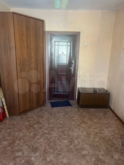 Комната 12 м² в > 9-к., 2/4 эт.