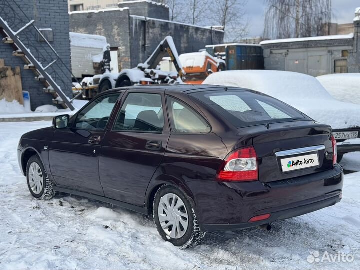 LADA Priora 1.6 МТ, 2011, 200 000 км