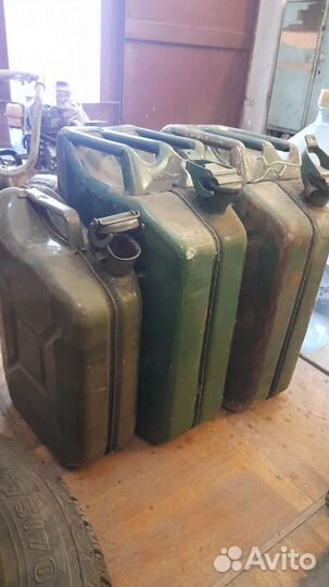 Канистра для бензина 20л