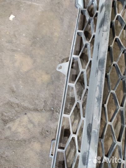 Решетка радиатора LADA vesta