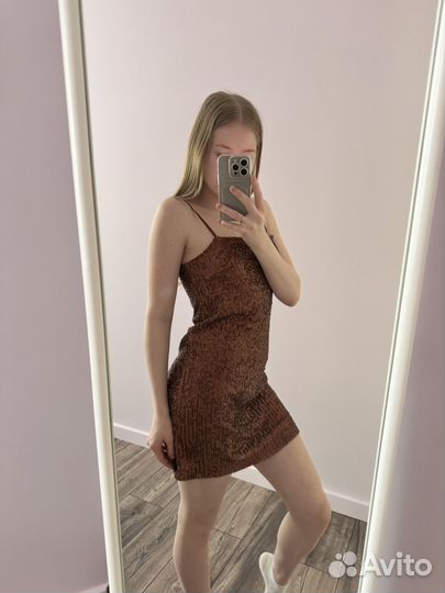 Платье с паетками stradivarius