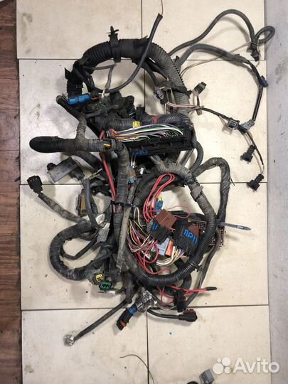 Проводка подкапотная Renault Logan1