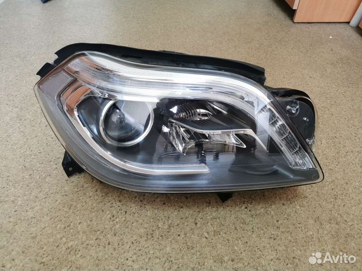Фара правая Mercedes GL x166 w166