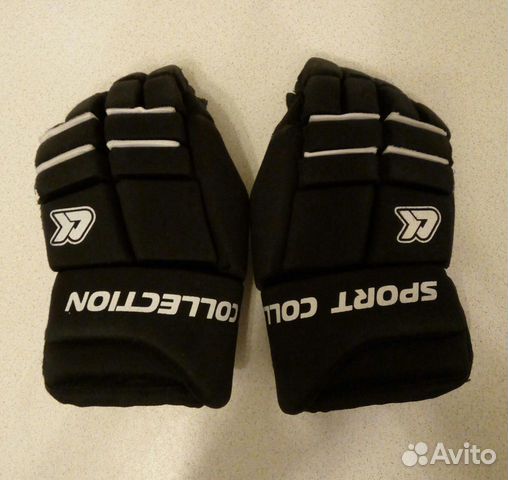 Перчатки хоккейные 12