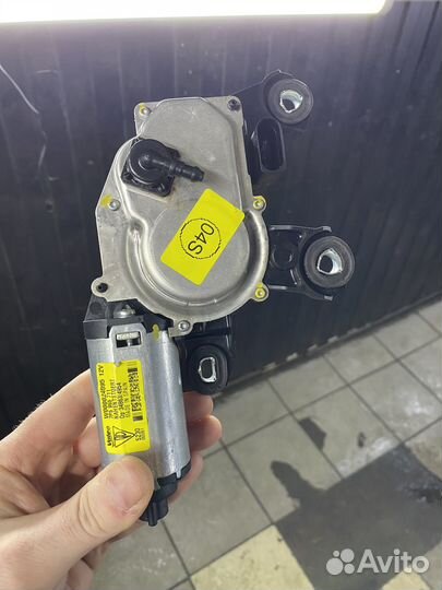 Моторчик заднего дворника cayenne 2010г