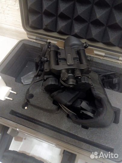 Прибор ночного видения на шлем