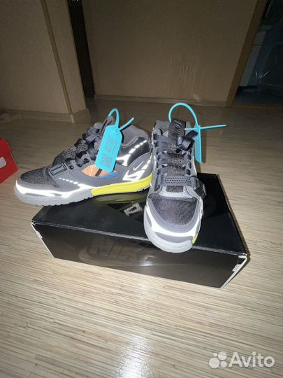 Закажем любые кроссовки и любую одежду с Poizon