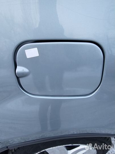 Лючок топливного бака