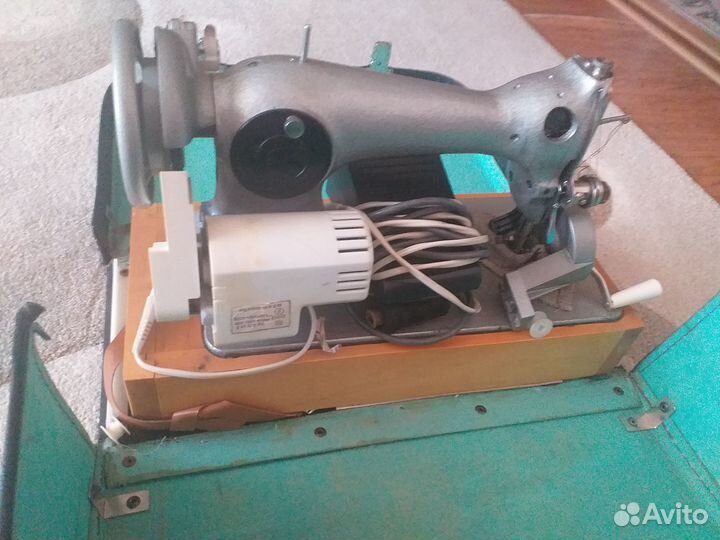 Швейная машинка Подольск с электроприводом