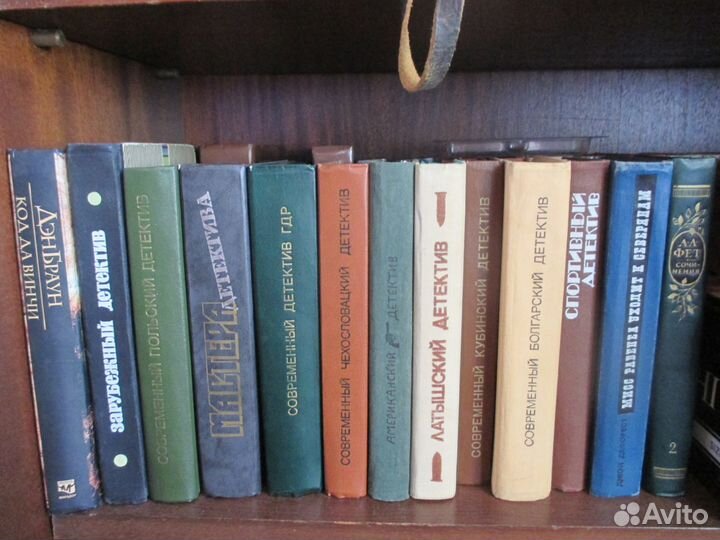 Домашняя библиотека более 500 книг