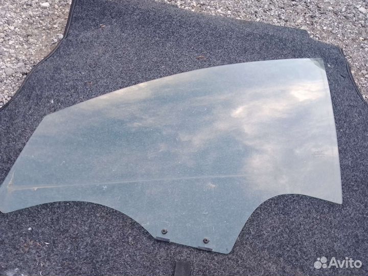 Стекло переднее левое Renault Logan 2