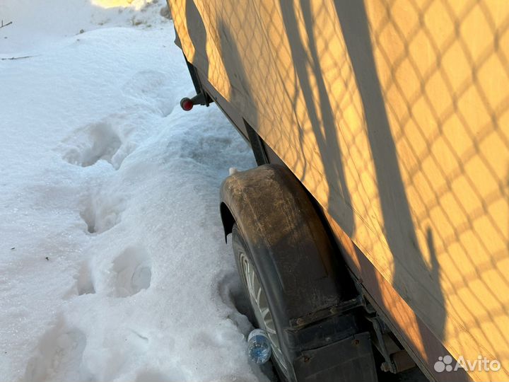 Прицеп к легковому автомобилю