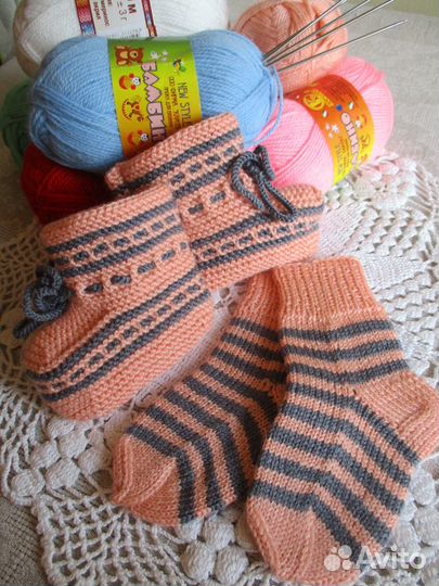 Носки и пинетки для малыша