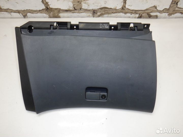 Бардачок Nissan Primera P12