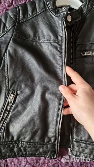 Куртка Zara на мальчика 116 экокожа