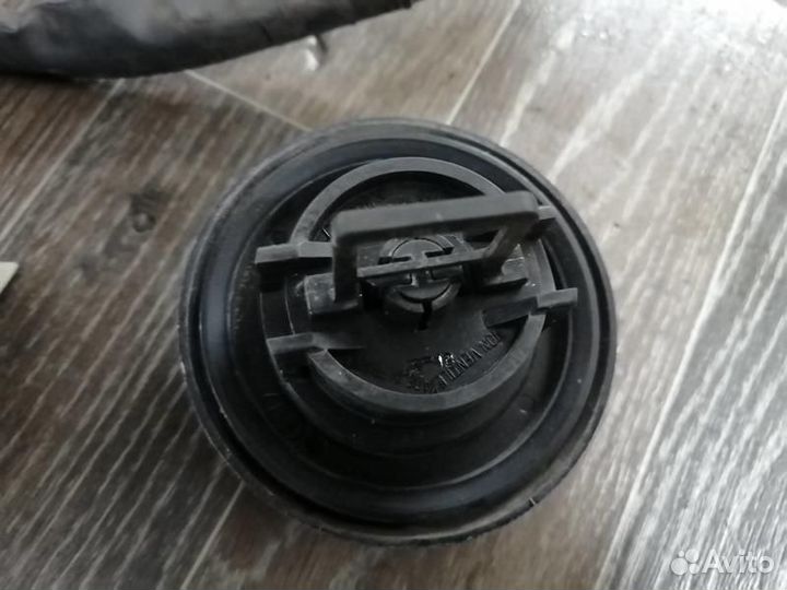 Замок зажигания Рено Логан 1