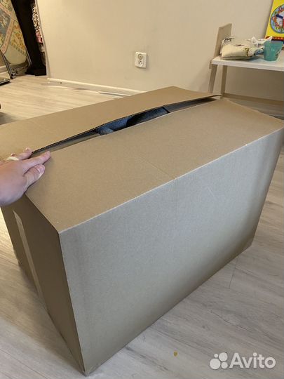 Коробка женских вещей 44 размера