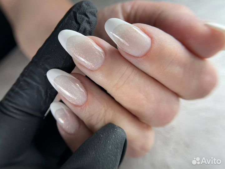 Нужна модель на маникюр