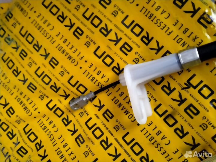 2 троса ручного тормоза на Мерседес 124