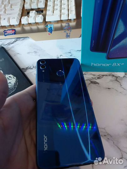 Телефон honor 8x