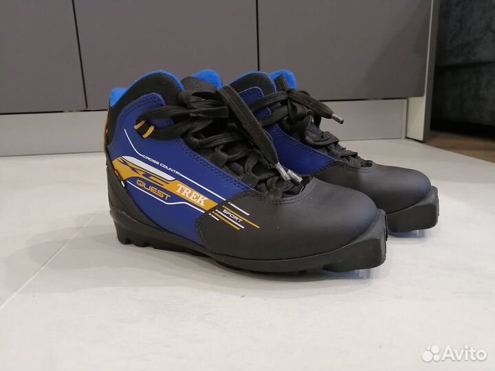 Лыжные ботинки