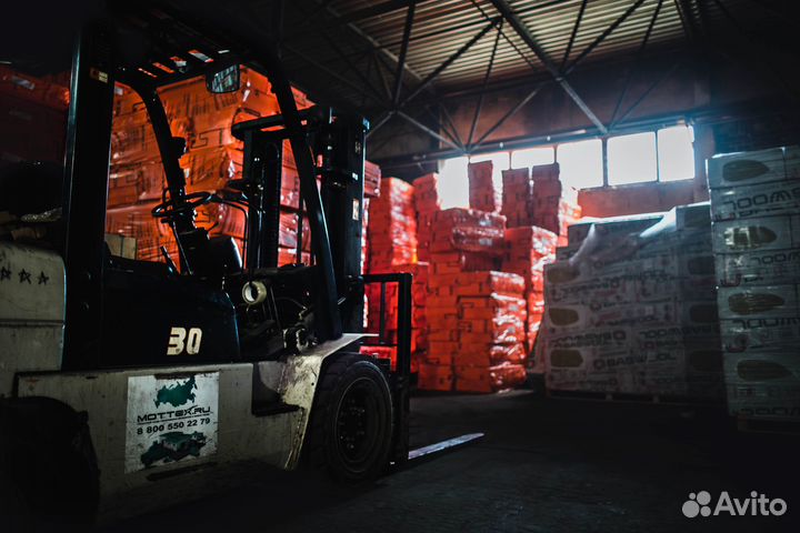 Водитель вилочного погрузчика