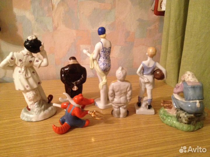 Статуэтки фарфоровые