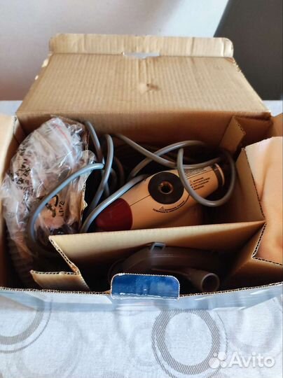 Пароочиститель Bissell 16Q1-J