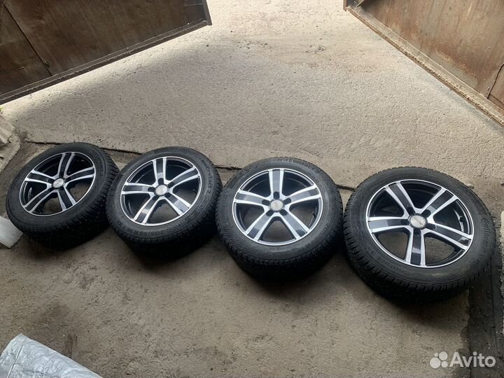 Комплект зимних колес r16