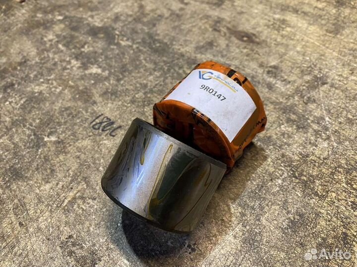 Втулка 9R-0147