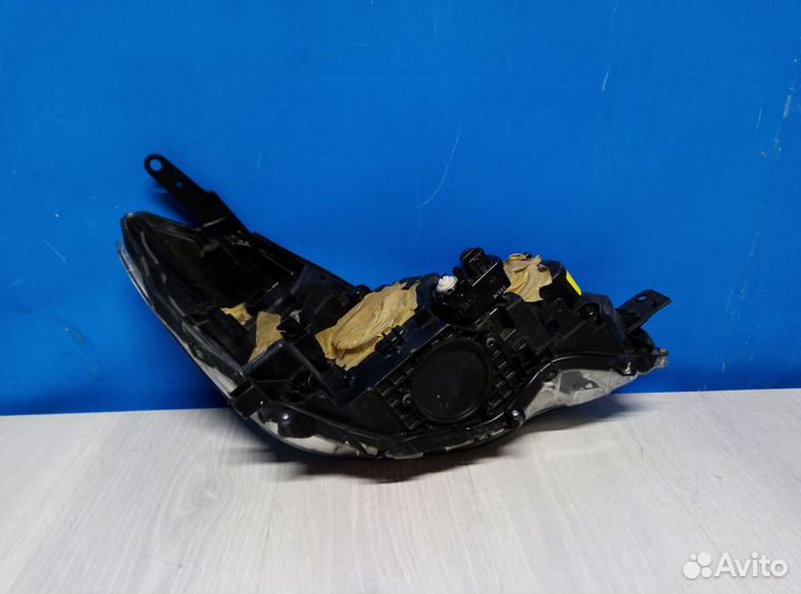 Фара левая Subaru XV гн 2011