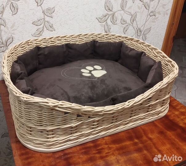 Лежанка для кошек и маленьких собачек