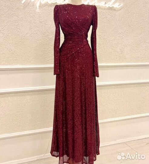 Вечернее платье