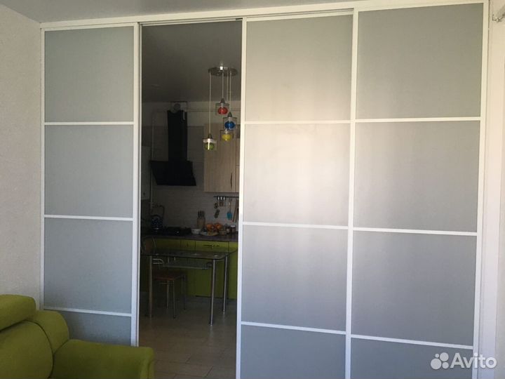 Стеклянная перегородка