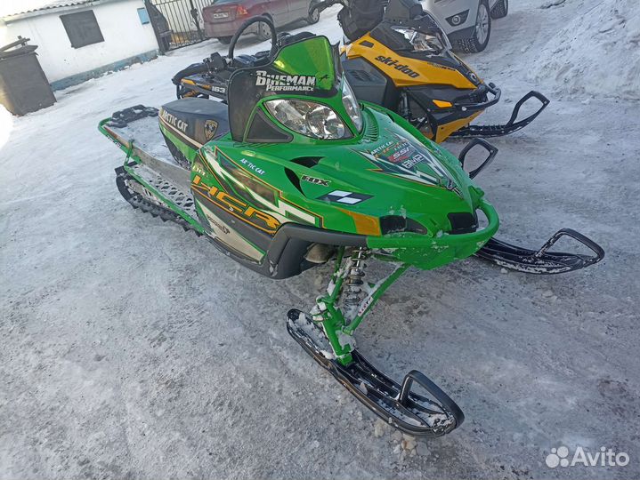 Снегоход Arctic cat m8