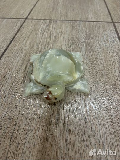 Черепаха из оникса