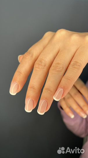 Маникюр сзр в уютной студии