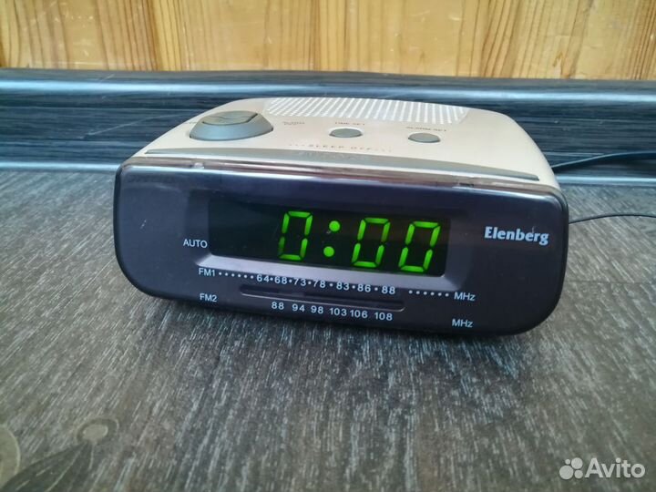 Радио, часы, будильник Elenberg cr-6601