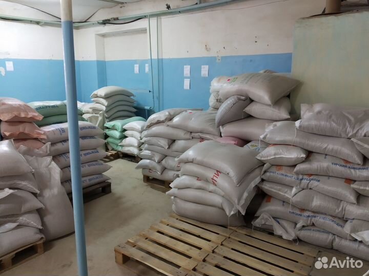 Продажа комбикормов,добавок, аксессуаров и т.п