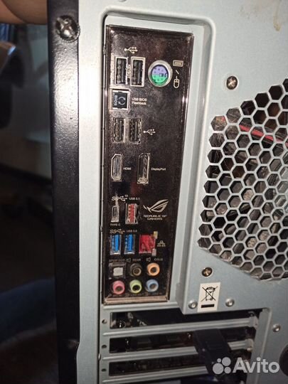 Материнская плата с процессором