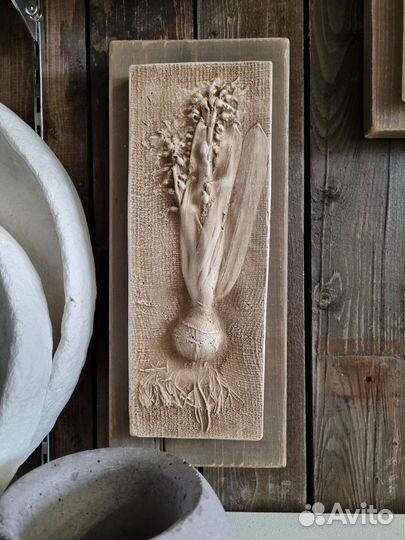 Ботанические барельефы