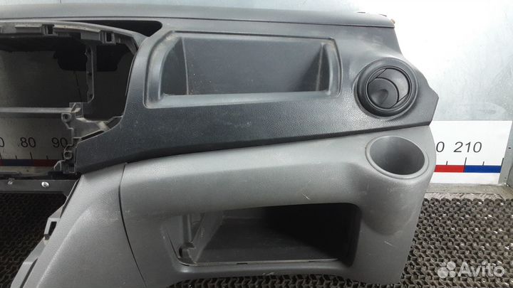 Панель передняя салона (торпедо) Nissan NV200 2011