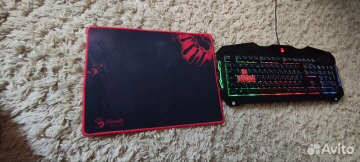 Коврик + клавиатура