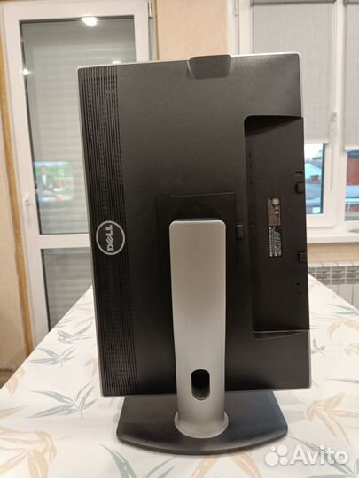 Монитор Dell U2412Mc