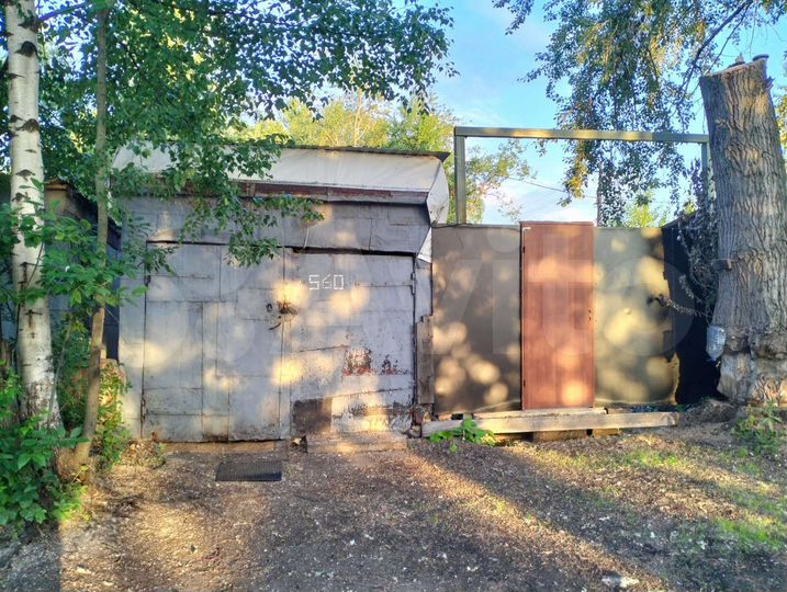 Гараж, > 30 м²