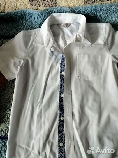 2 рубашки школьных с коротким рукавом 128