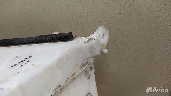 Бачок омывателя лобового стекла Land Cruiser (150)