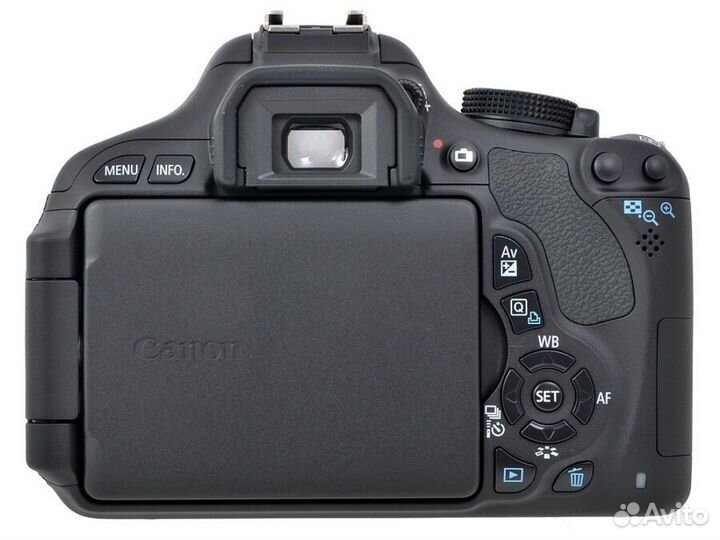 Canon EOS 600D Kit EF-S 18-55mm