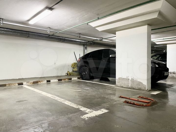 Машиноместо, 16 м²