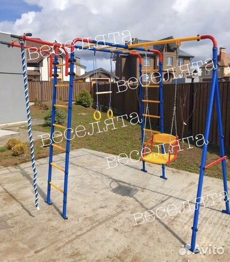 Новая детская площадка. Уличные качели